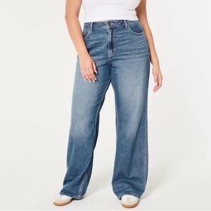 Hollister Ultra High Rise Medium Dark Wash Baggy Jeans